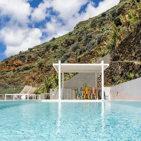 فيلة Nicuma By Escape To Madeira كالهيتا